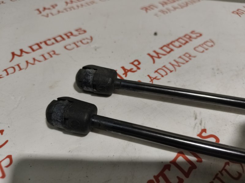 Амортизатор капота, 1500 рублей, Владимир