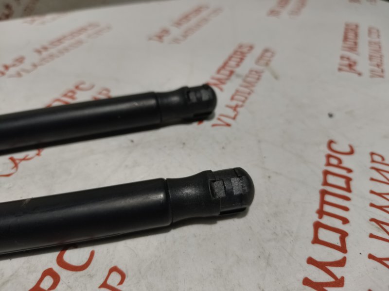 Амортизатор капота, 1500 рублей, Владимир