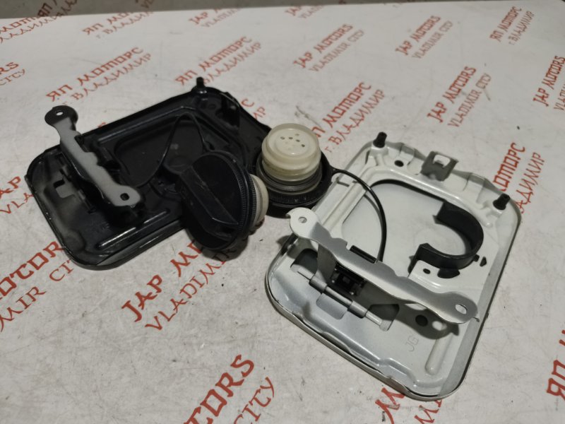 Лючок топливного бака, 1000 рублей, Владимир