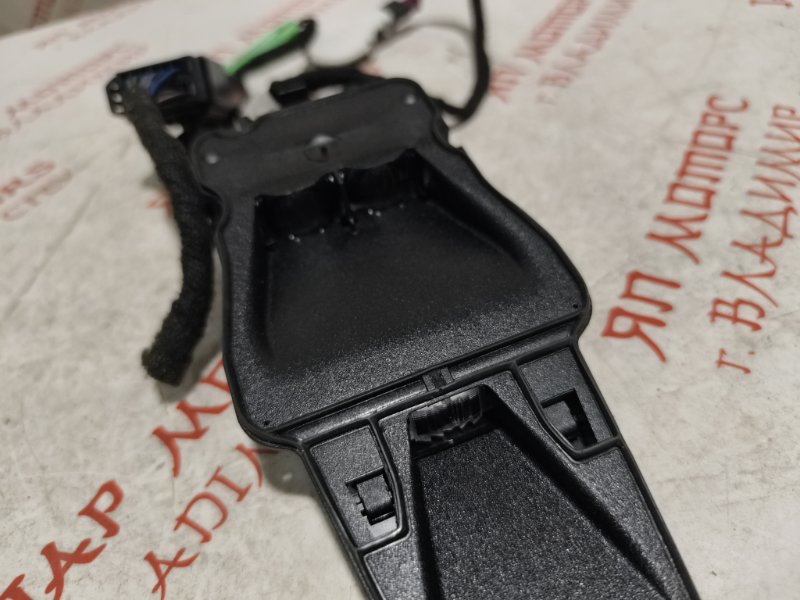 Камера переднего вида, 2000 рублей, Владимир