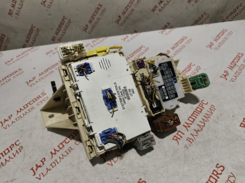 Блок предохранителей, 2000 рублей, Владимир