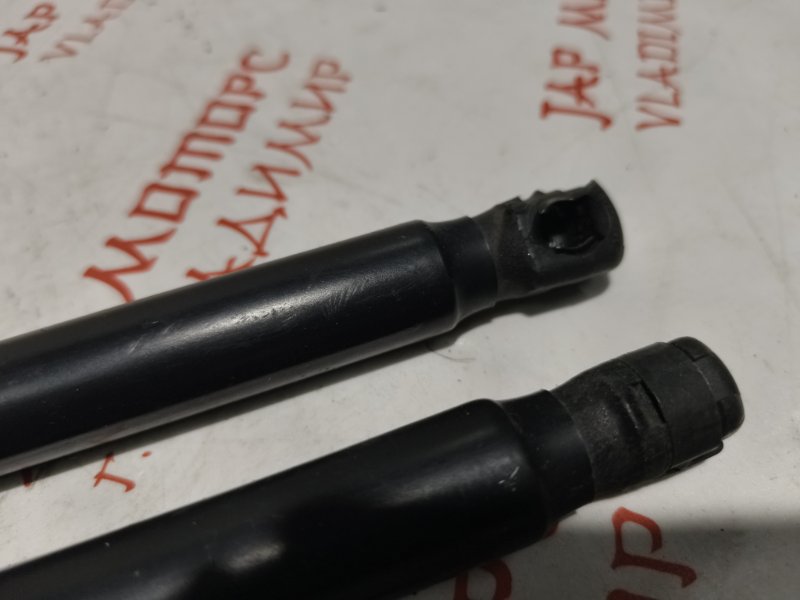 Амортизатор капота, 1000 рублей, Владимир