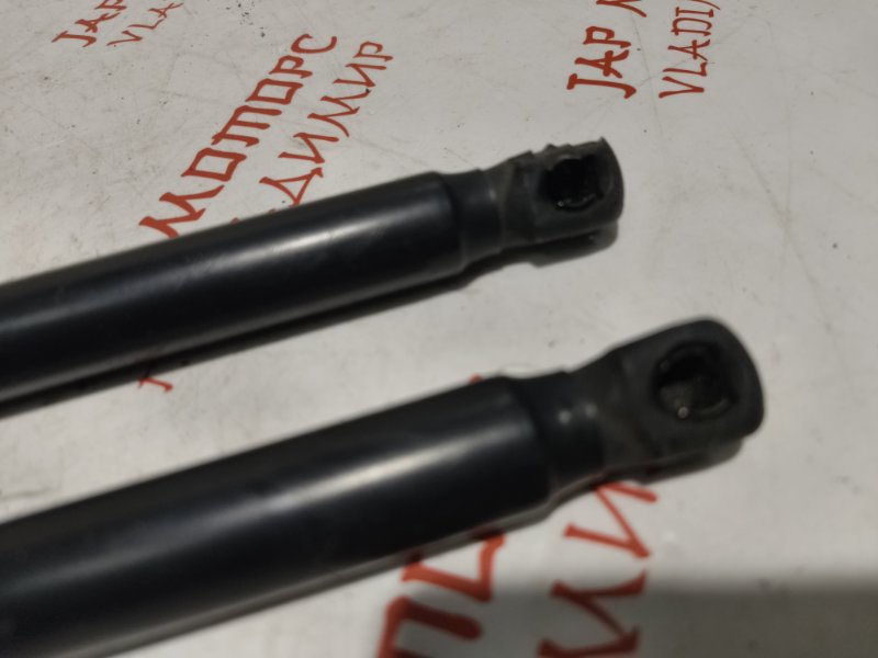 Амортизатор капота, 1000 рублей, Владимир