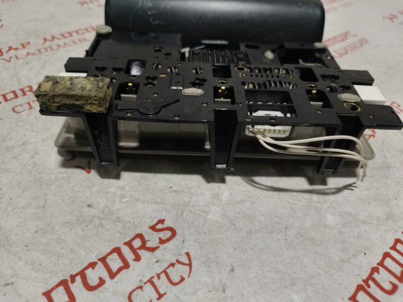 Плафон подсветки салона, 2000 рублей, Владимир