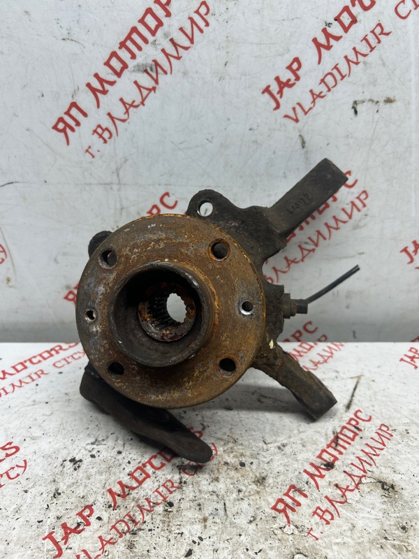 Кулак поворотный, 2000 рублей, Владимир