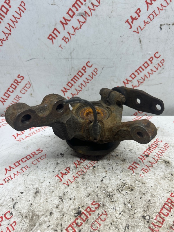 Кулак поворотный, 2000 рублей, Владимир