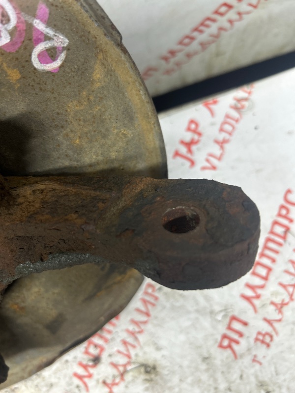 Кулак поворотный, 2000 рублей, Владимир