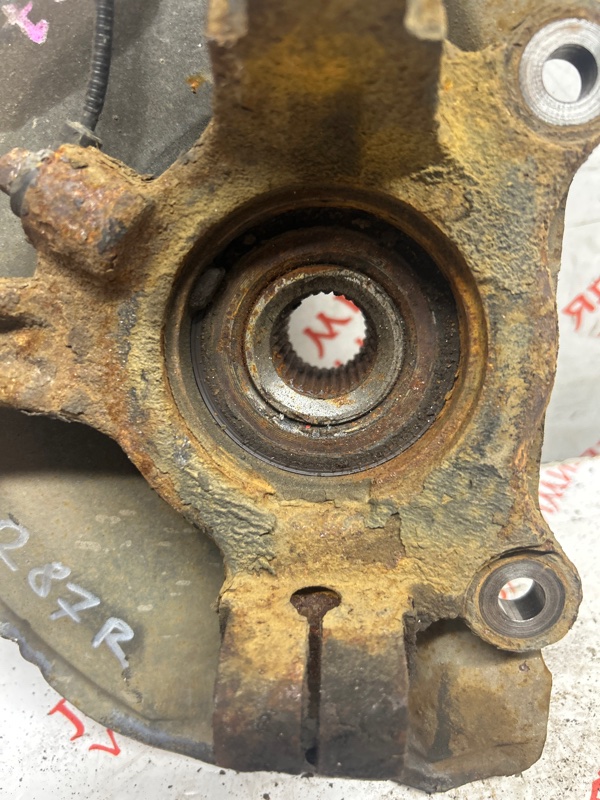 Кулак поворотный, 2000 рублей, Владимир