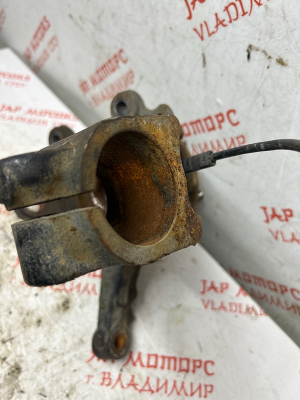 Кулак поворотный, 2000 рублей, Владимир