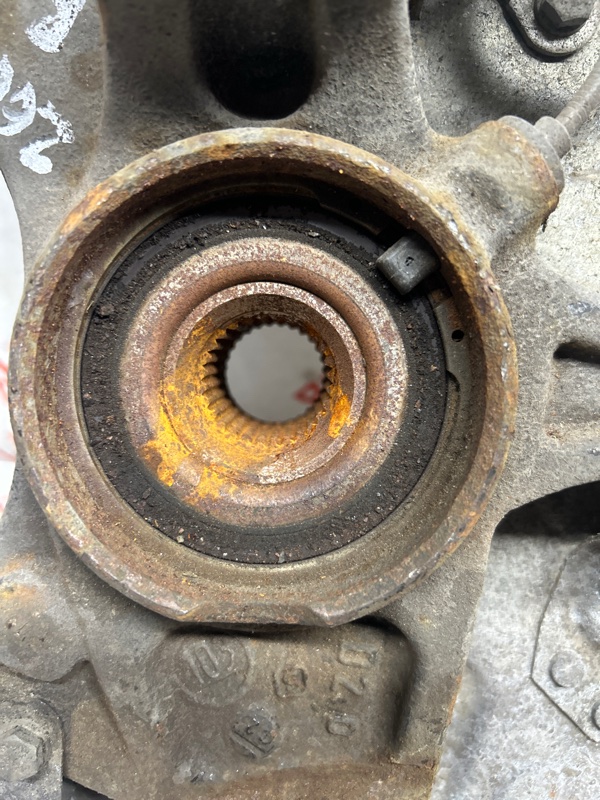 Кулак поворотный, 5000 рублей, Владимир