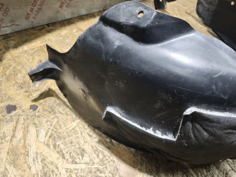 Подкрылок, 3000 рублей, Владимир