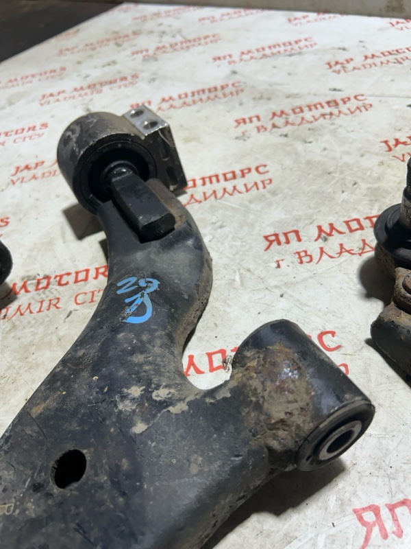 Рычаг подвески нижний, 2000 рублей, Владимир