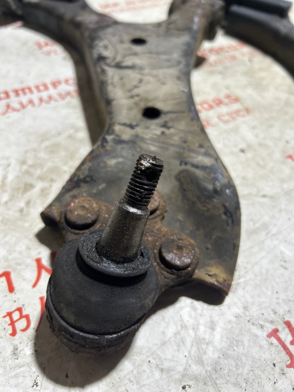 Рычаг подвески нижний, 2000 рублей, Владимир