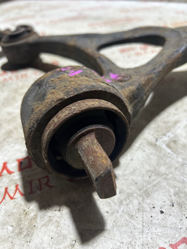 Рычаг подвески нижний, 2000 рублей, Владимир