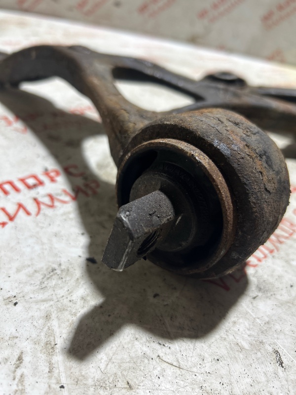 Рычаг подвески нижний, 2000 рублей, Владимир