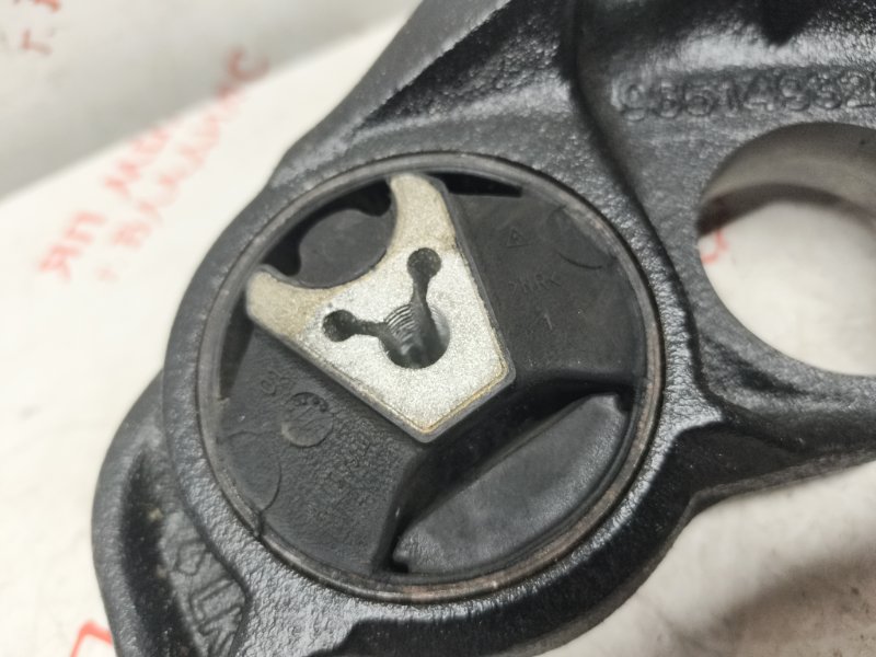 Кронштейн привода, 1000 рублей, Владимир