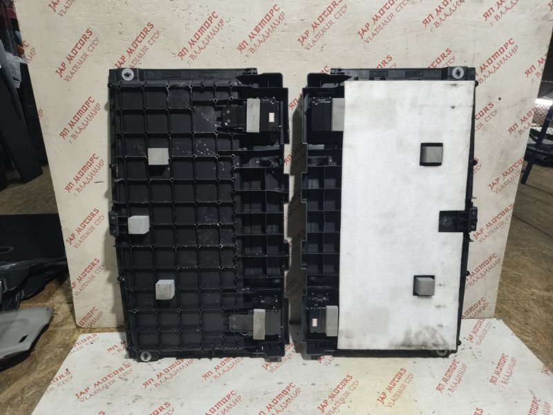 пол в багажник, 2000 рублей, Владимир