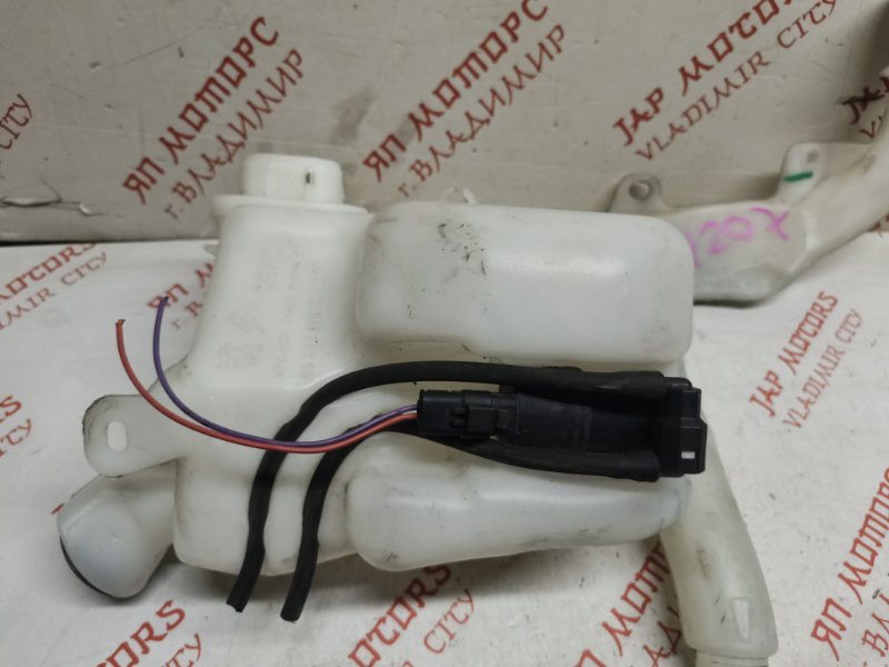 Бачок стеклоомывателя, 1000 рублей, Владимир