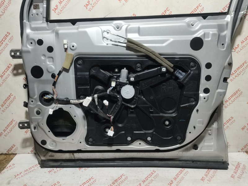 Дверь боковая, 13000 рублей, Владимир