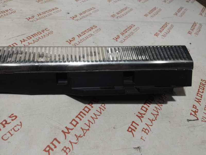 Накладка замка багажника, 3000 рублей, Владимир