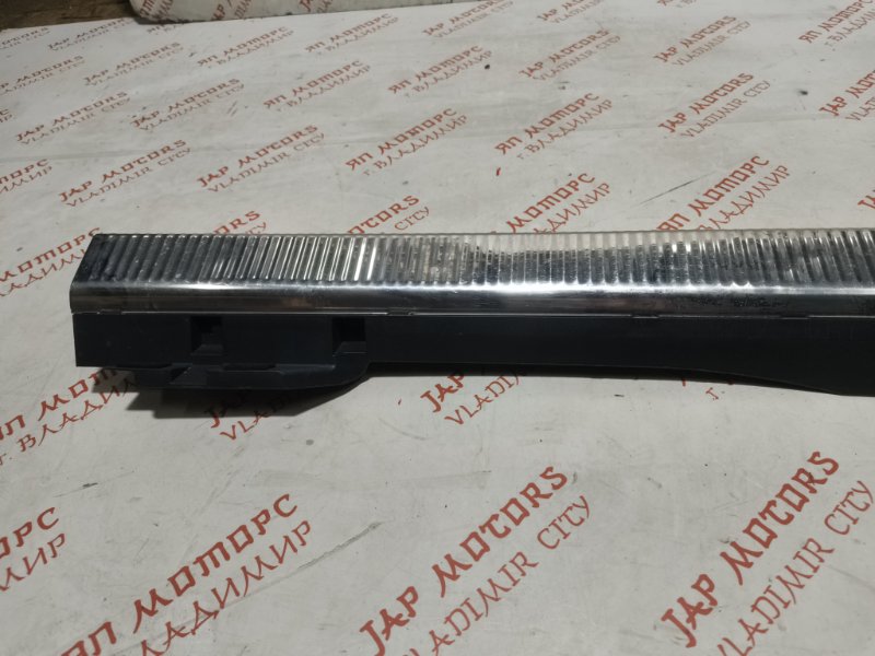 Накладка замка багажника, 3000 рублей, Владимир