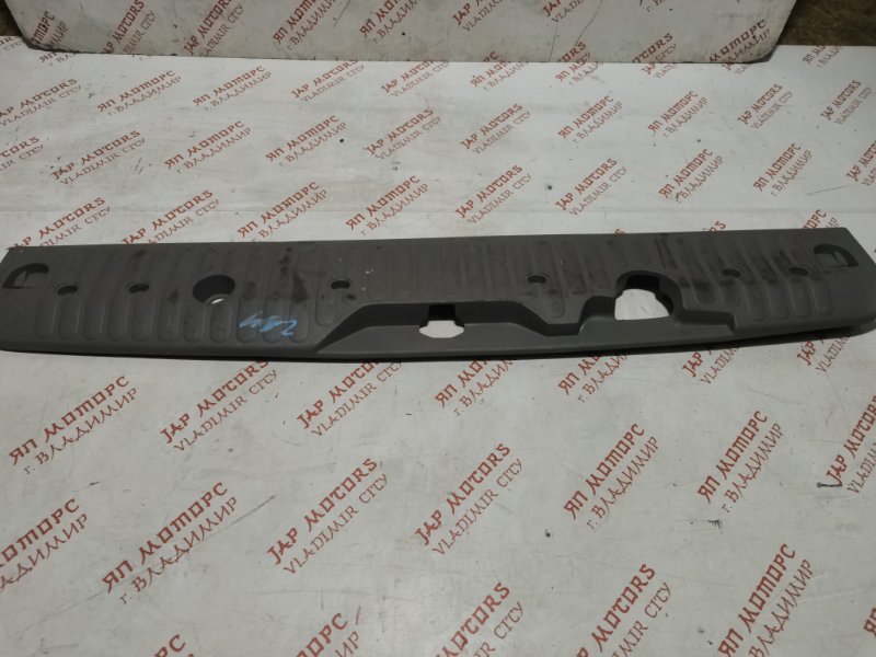 Накладка замка багажника, 3000 рублей, Владимир