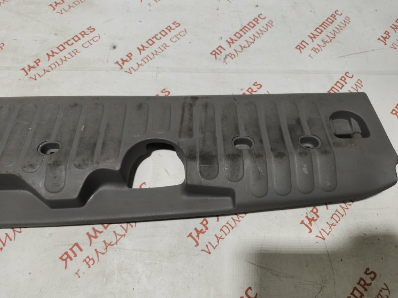 Накладка замка багажника, 3000 рублей, Владимир