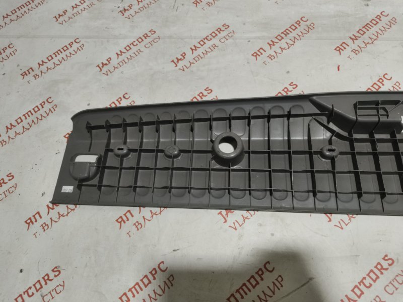 Накладка замка багажника, 3000 рублей, Владимир