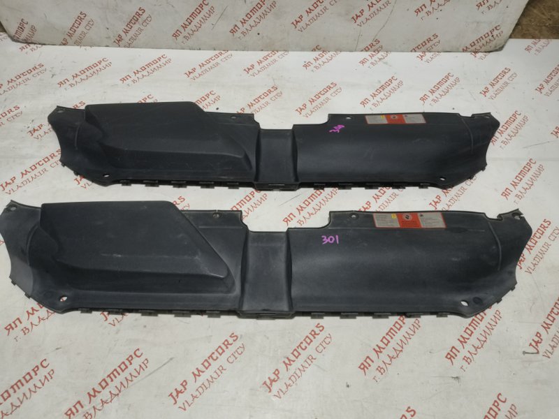 Накладка замка капота, 1500 рублей, Владимир