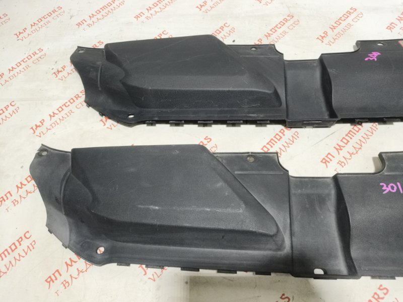 Накладка замка капота, 1500 рублей, Владимир