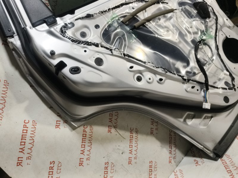 Дверь боковая, 12000 рублей, Владимир