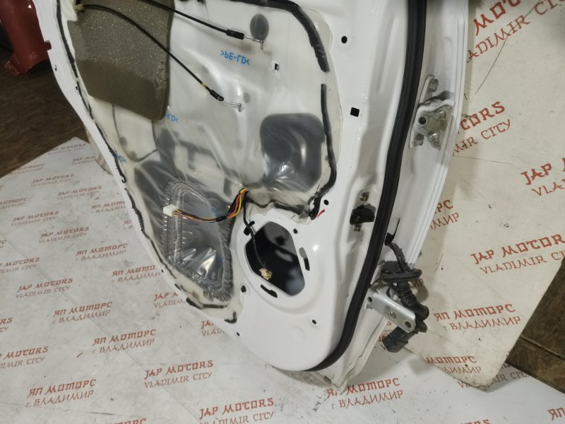 Дверь боковая, 12000 рублей, Владимир