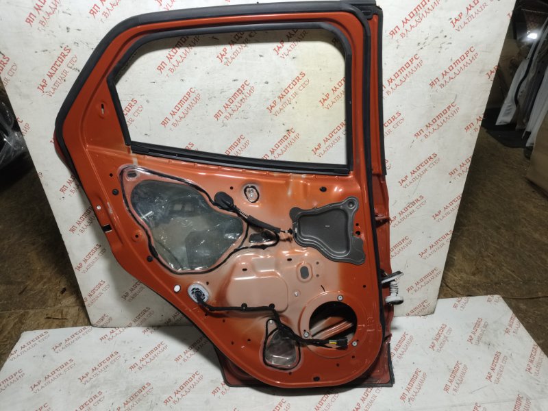 Дверь боковая, 32000 рублей, Владимир