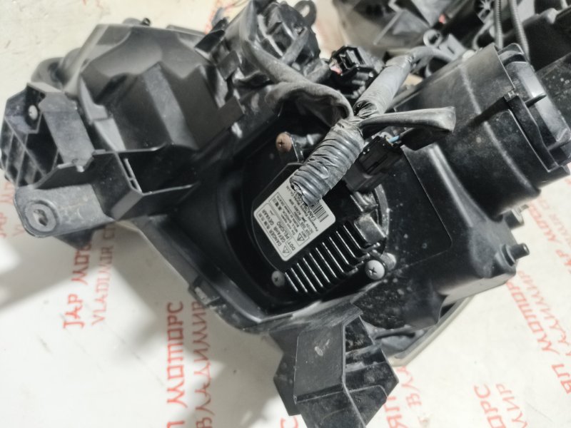 Фара ксеноновая, 35000 рублей, Владимир