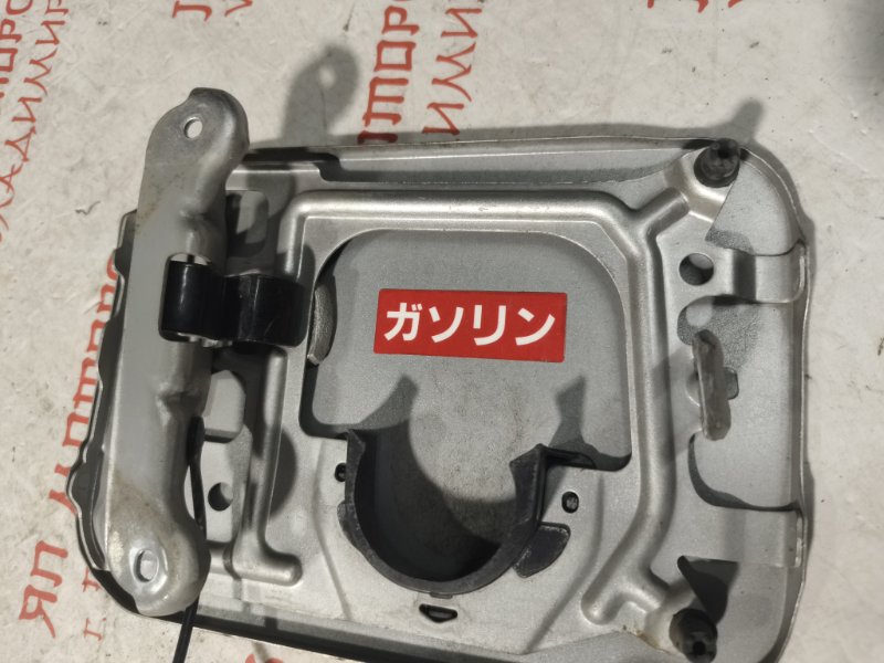 Лючок топливного бака, 500 рублей, Владимир