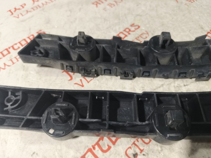 Крепление бампера, 1000 рублей, Владимир