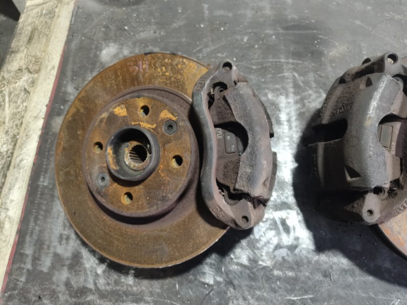 Кулак поворотный, 10000 рублей, Владимир