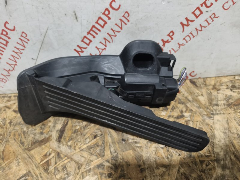Педаль газа, 1500 рублей, Владимир