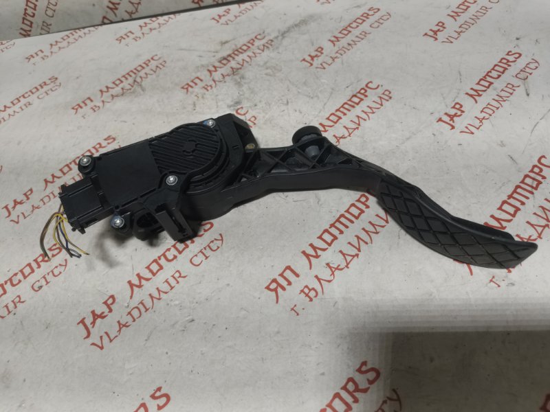 Педаль газа, 1500 рублей, Владимир