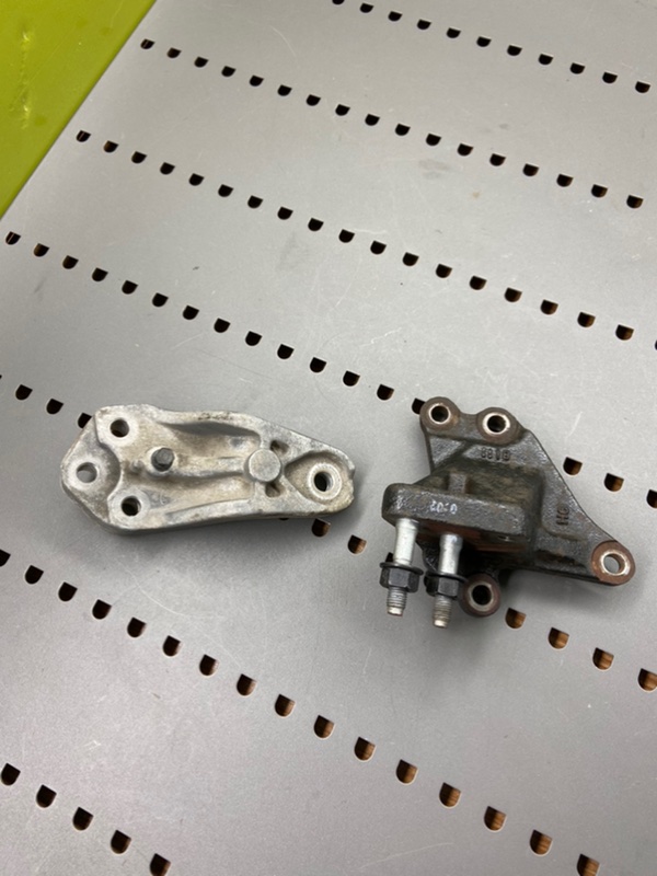 Кронштейн двигателя, 1000 рублей, Калининград