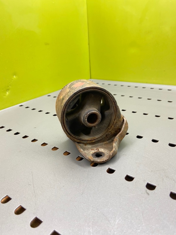 Подушка двигателя, 1000 рублей, Калининград