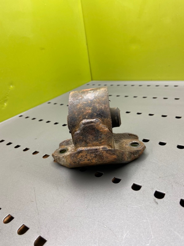 Подушка двигателя, 1000 рублей, Калининград