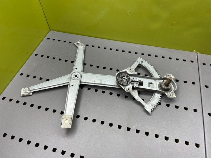 Стеклоподъемник, 1000 рублей, Калининград