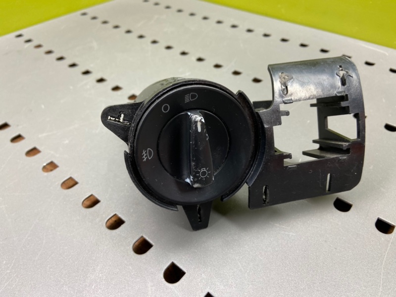 Тумблер света, 1000 рублей, Калининград