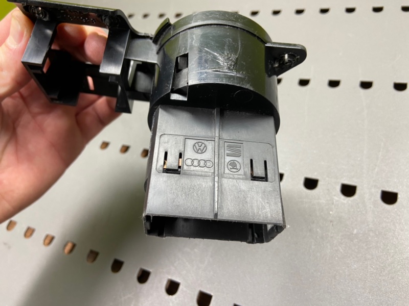 Тумблер света, 1000 рублей, Калининград