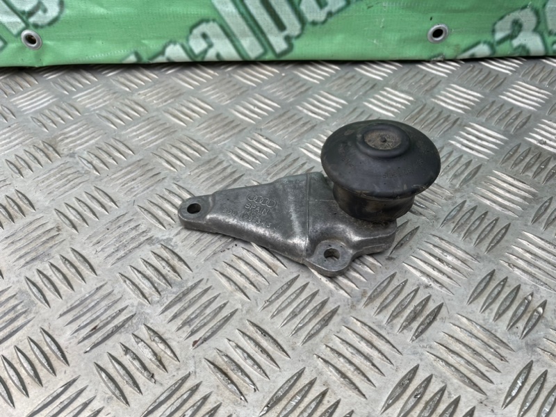 Кронштейн двигателя, 1000 рублей, Калининград