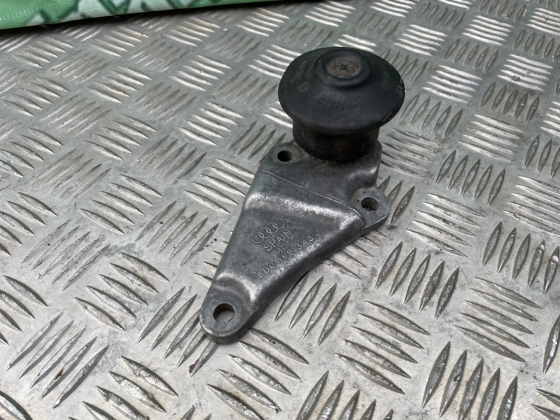 Кронштейн двигателя, 1000 рублей, Калининград