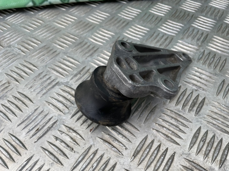 Кронштейн двигателя, 1000 рублей, Калининград