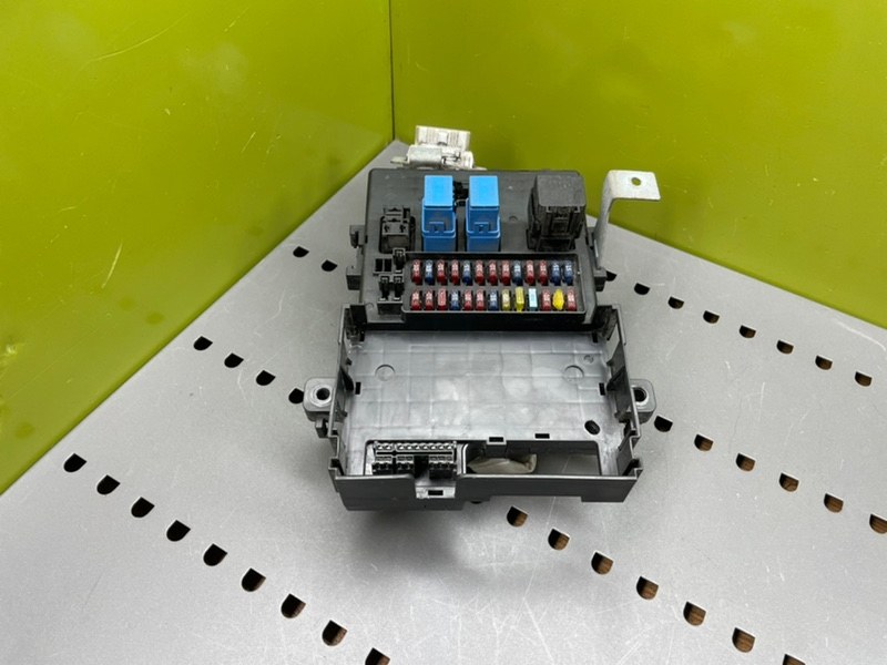 Блок предохранителей, 2000 рублей, Калининград