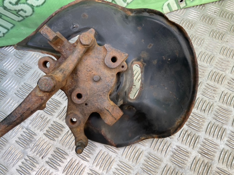 Кулак поворотный, 1900 рублей, Калининград